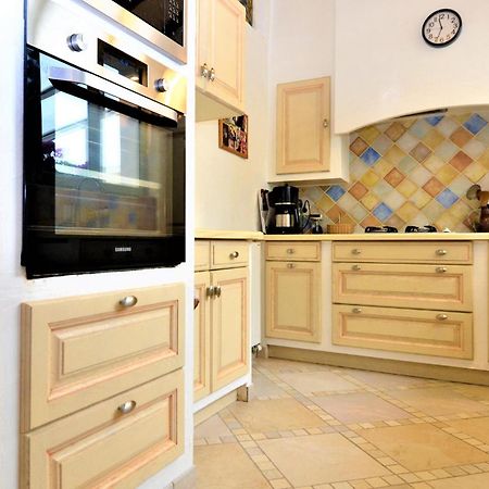 4 Bedroom Lovely Home In Marguerittes Exterior photo