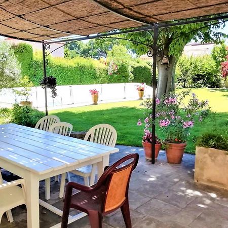4 Bedroom Lovely Home In Marguerittes Exterior photo