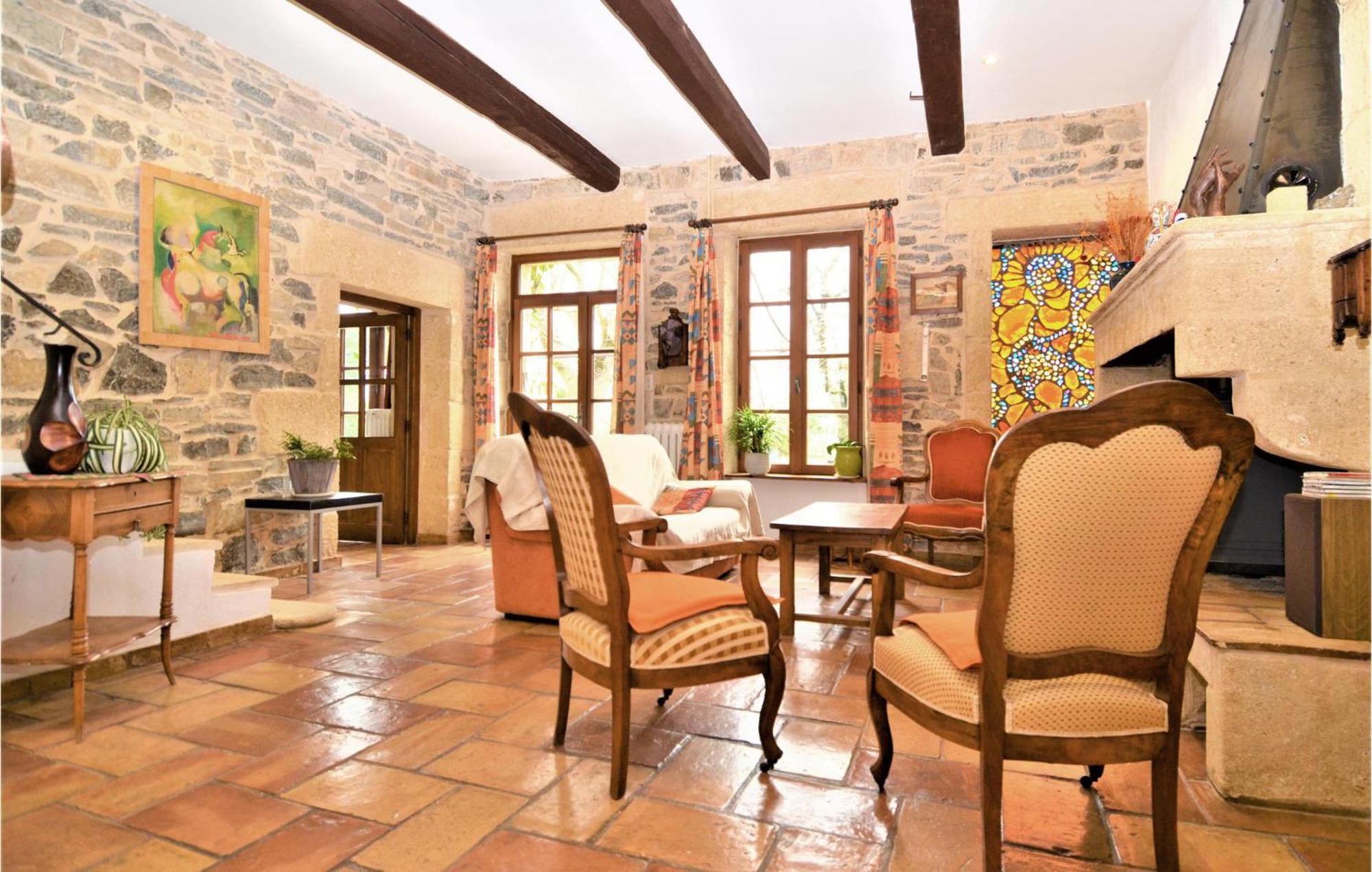4 Bedroom Lovely Home In Marguerittes Exterior photo
